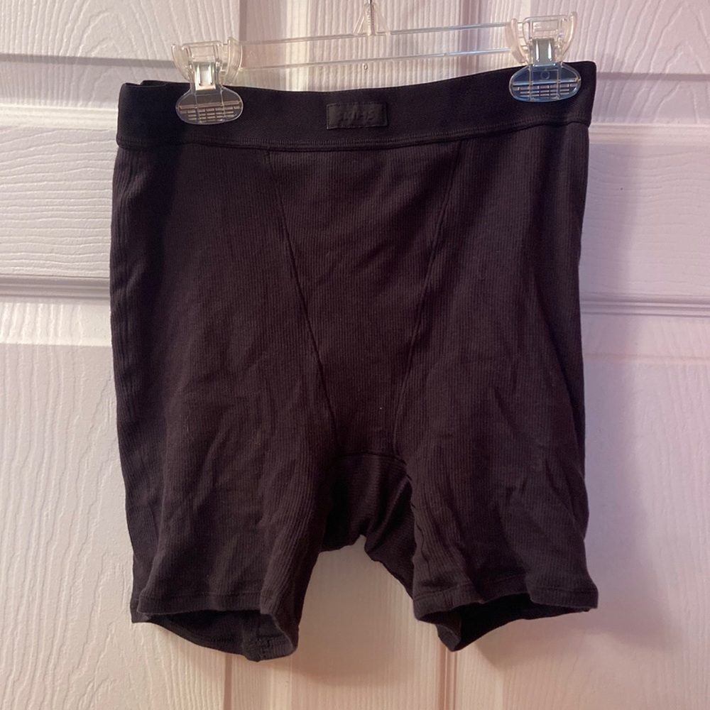 SKIMS black cotton boxer